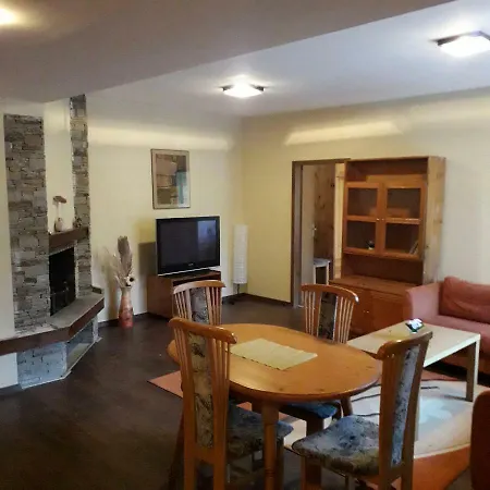 דירה With Fireplace In Winslow Atrium בנסקו